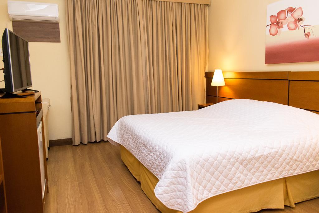 Hotel Jacques Georges Business Pelotas Exterior foto